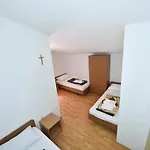 Bed & Breakfast Pansion Stojic 3*